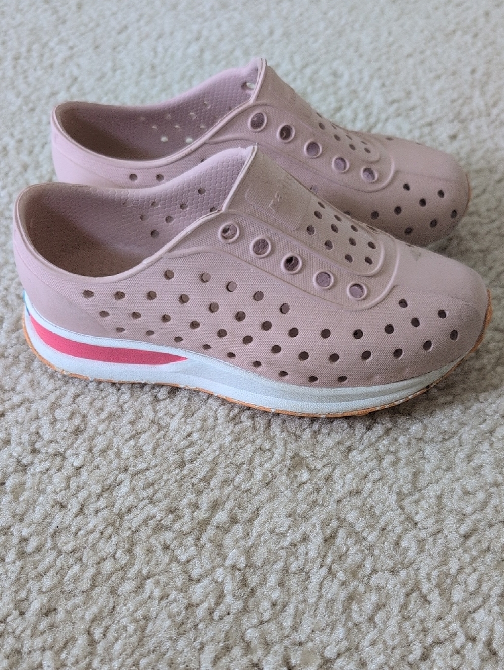 Native Shoes Robbie Size 8